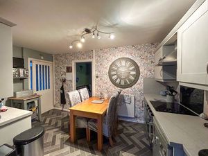 Photo 13- click for photo gallery